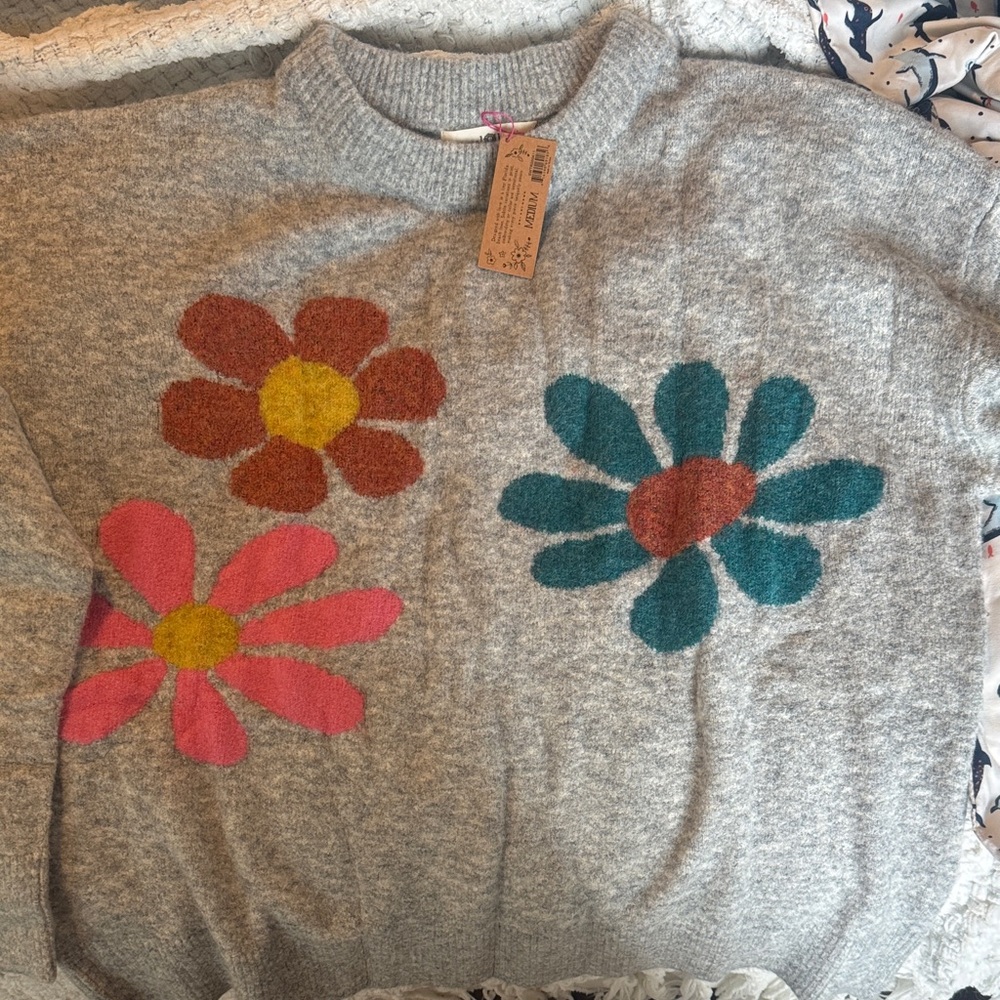 NATURAL LIFE Gray Sweater with Colorful Floral Design